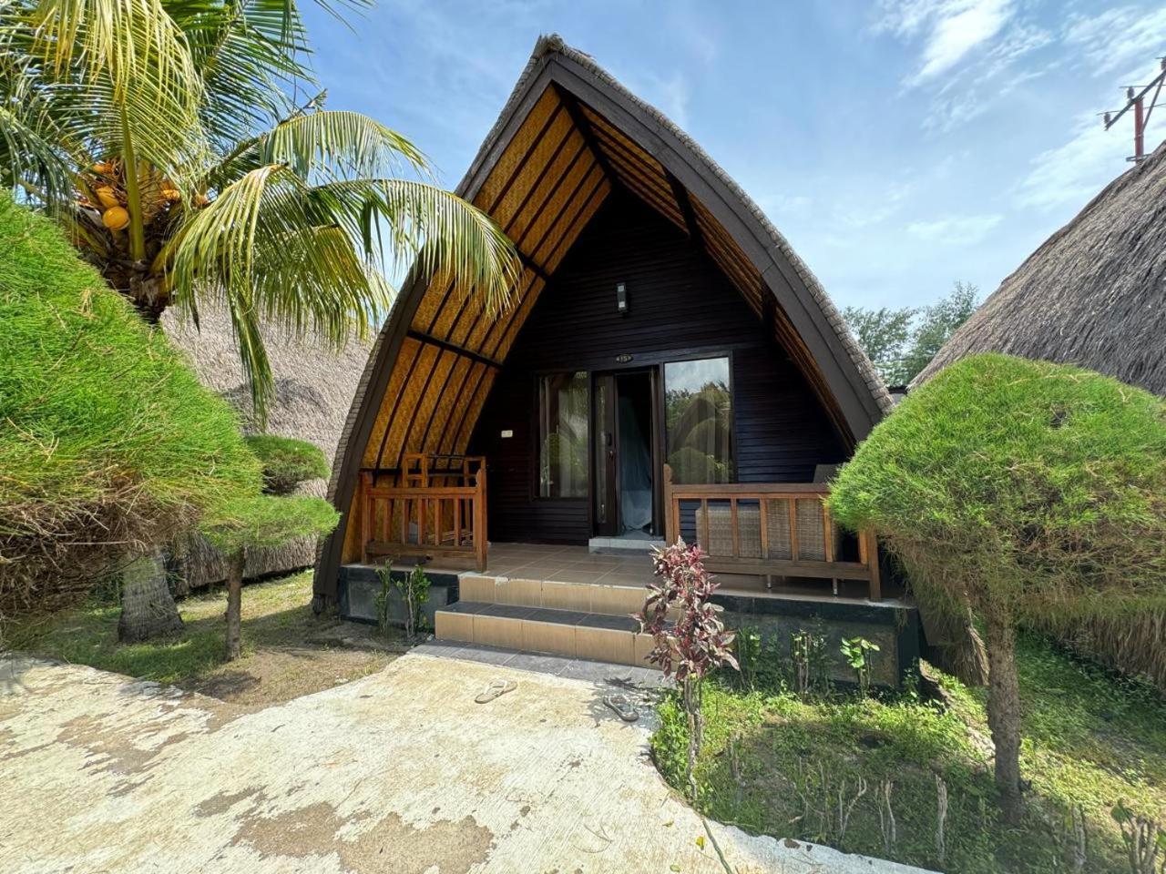 Sandy Beach Bungalows Gili Air Exterior photo