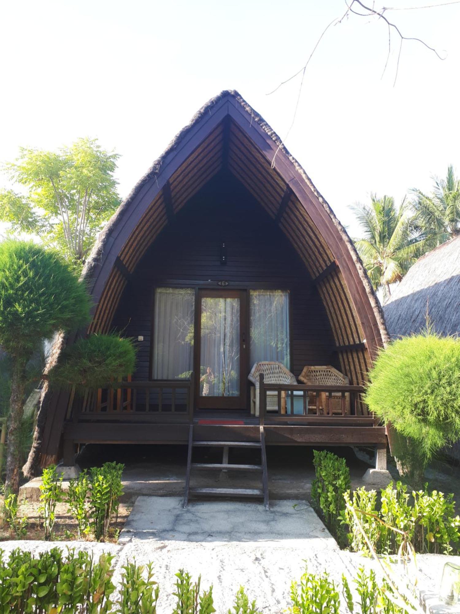 Sandy Beach Bungalows Gili Air Exterior photo